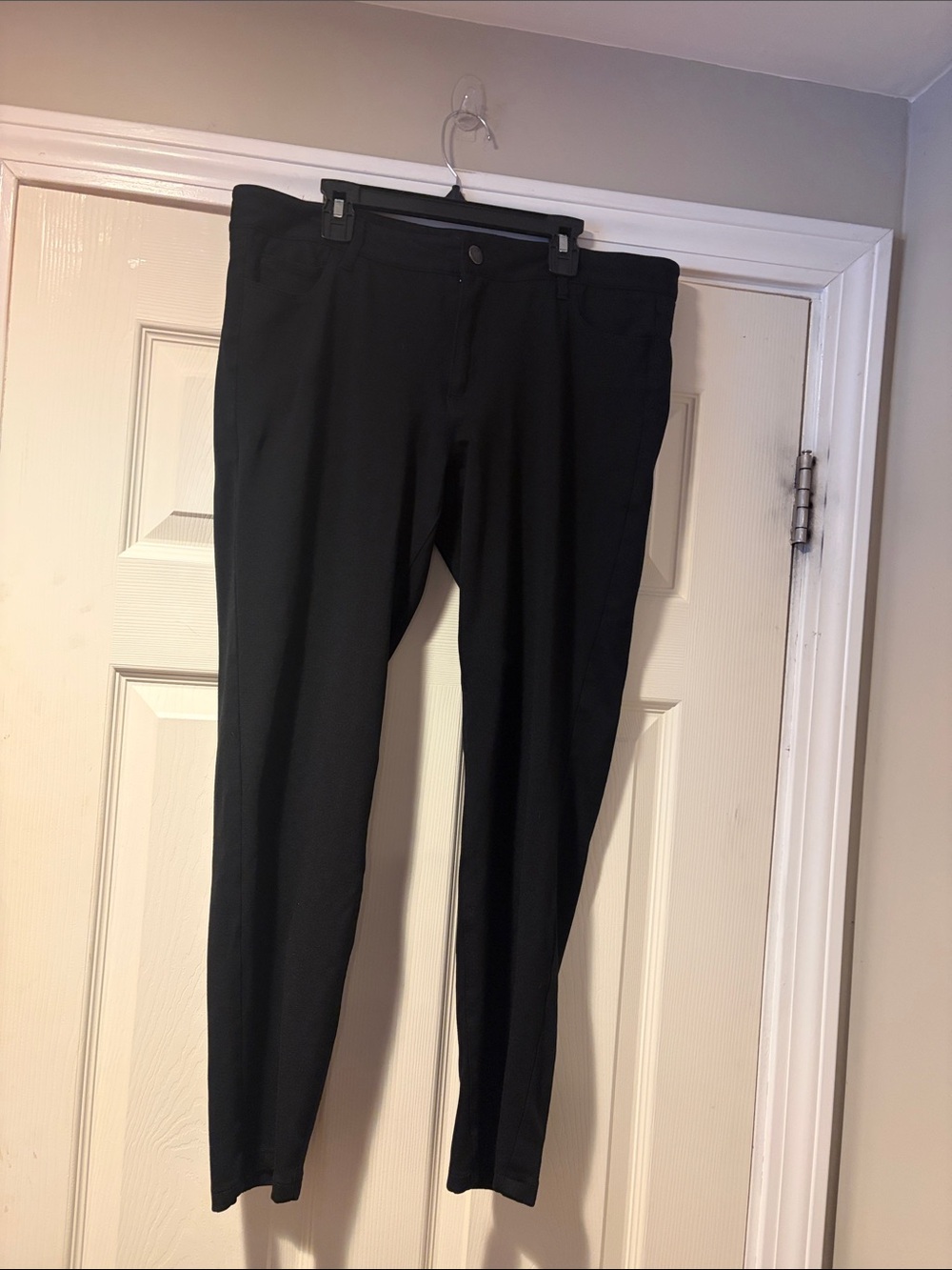 Paige Women's Skinny Pants in Black 32
